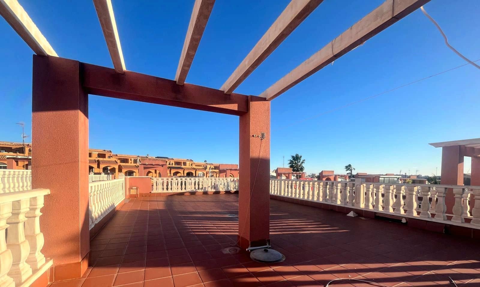 2 makuuhuone Huvila myytävänä paikassa Torrevieja mukana uima-altaan 
autotalli - 239 000 € (Ref: 9640733)