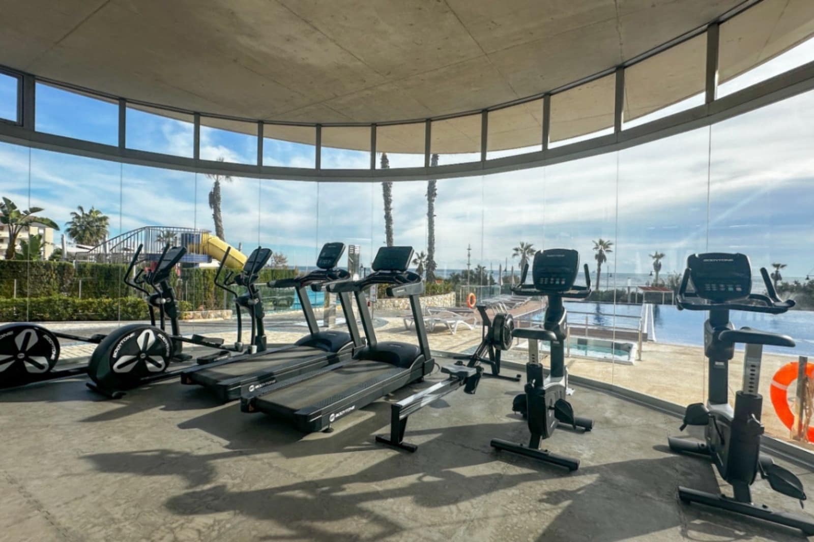 2 makuuhuone Huoneisto myytävänä paikassa Torrevieja mukana uima-altaan 
autotalli - 420 000 € (Ref: 9640734)