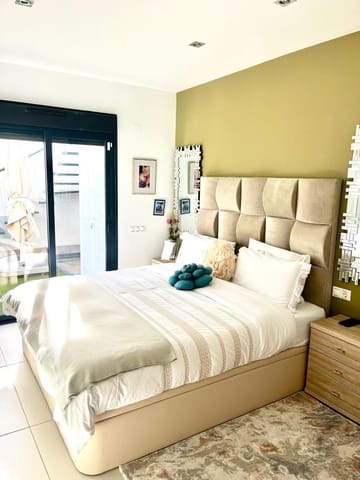 3 sovrum Villa till salu i Torrevieja med pool garage - 530 000 € (Ref: 9640737)