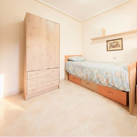 Chalet de 2 habitaciones en Torrevieja en venta con piscina garaje - 179.900 € (Ref: 9640739)
