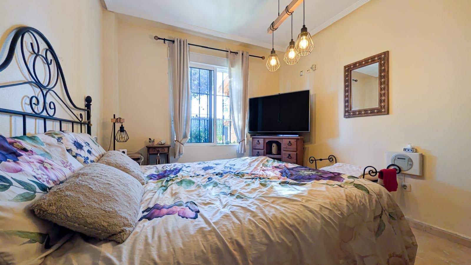 2 bedroom Villa for sale in Torrevieja with pool garage - € 179,900 (Ref: 9640739)