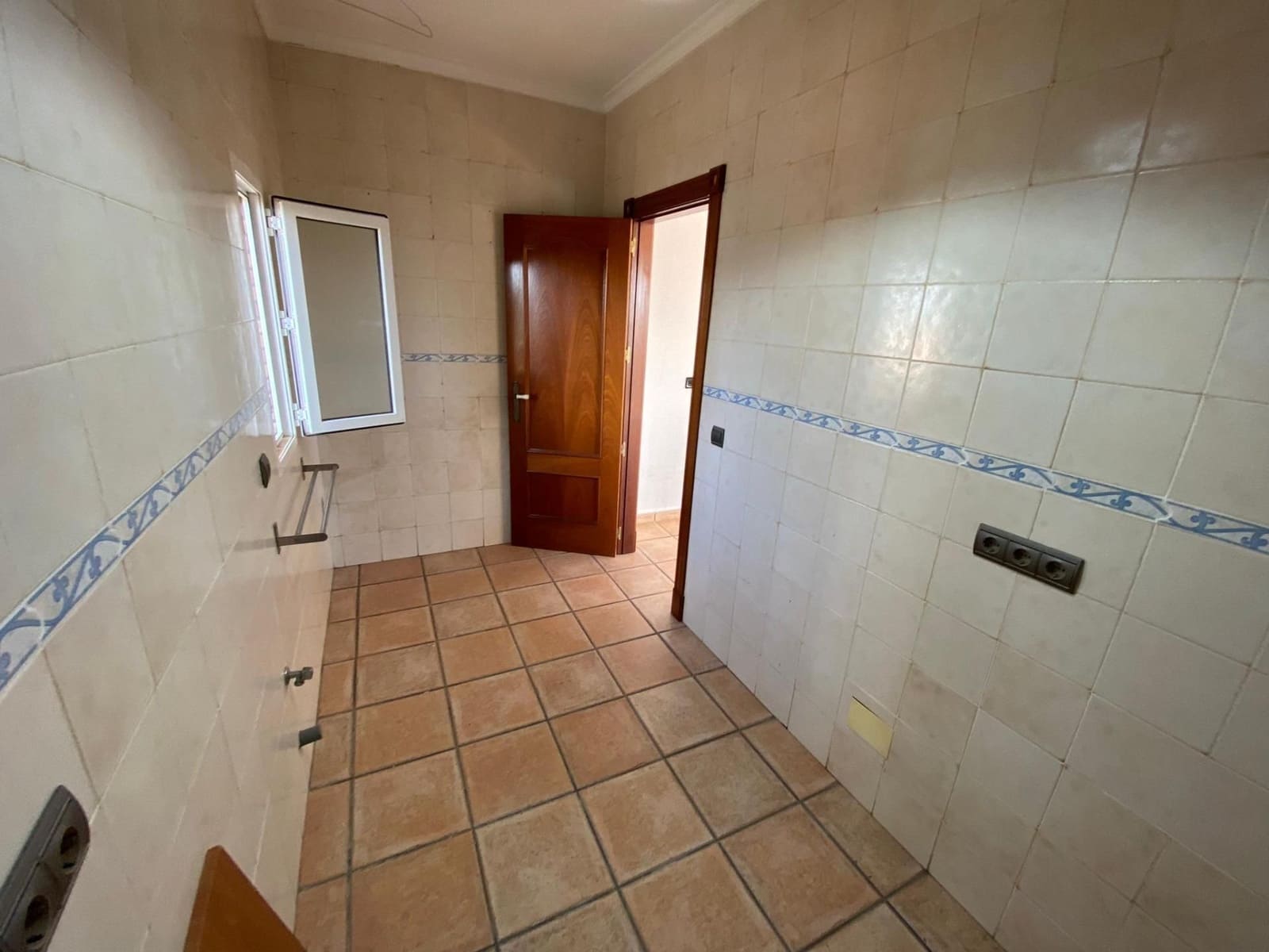 Chalet de 5 habitaciones en Torrevieja en venta con piscina garaje - 744.500 € (Ref: 9643795)