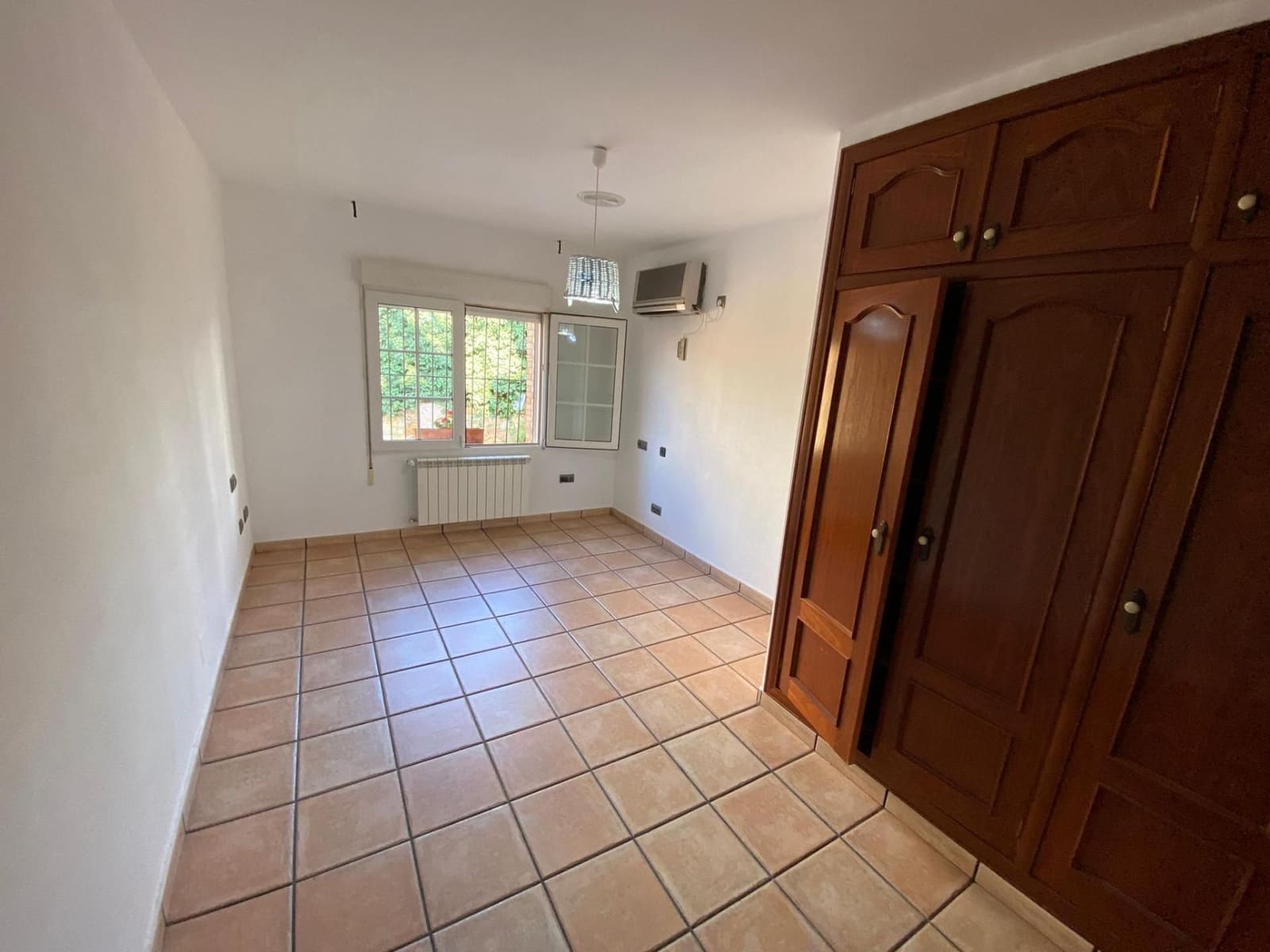 Chalet de 5 habitaciones en Torrevieja en venta con piscina garaje - 744.500 € (Ref: 9643795)