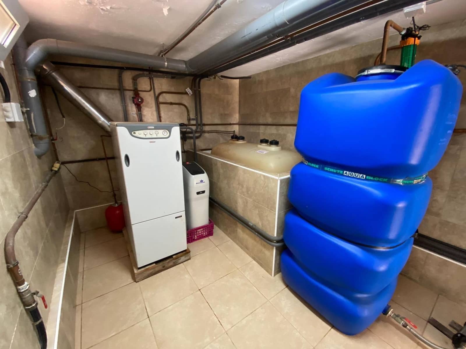 Chalet de 5 habitaciones en Torrevieja en venta con piscina garaje - 744.500 € (Ref: 9643795)