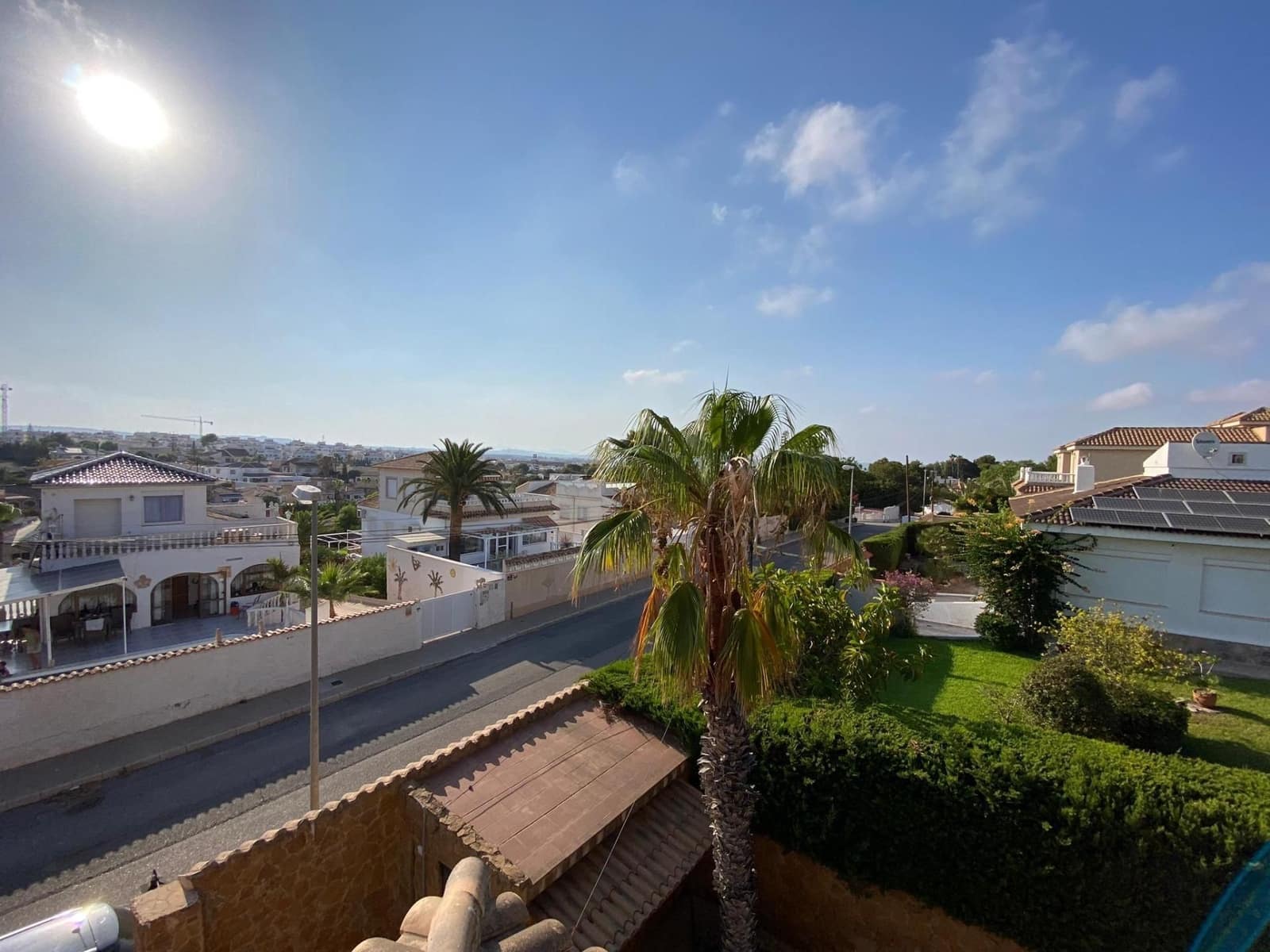 Chalet de 5 habitaciones en Torrevieja en venta con piscina garaje - 744.500 € (Ref: 9643795)