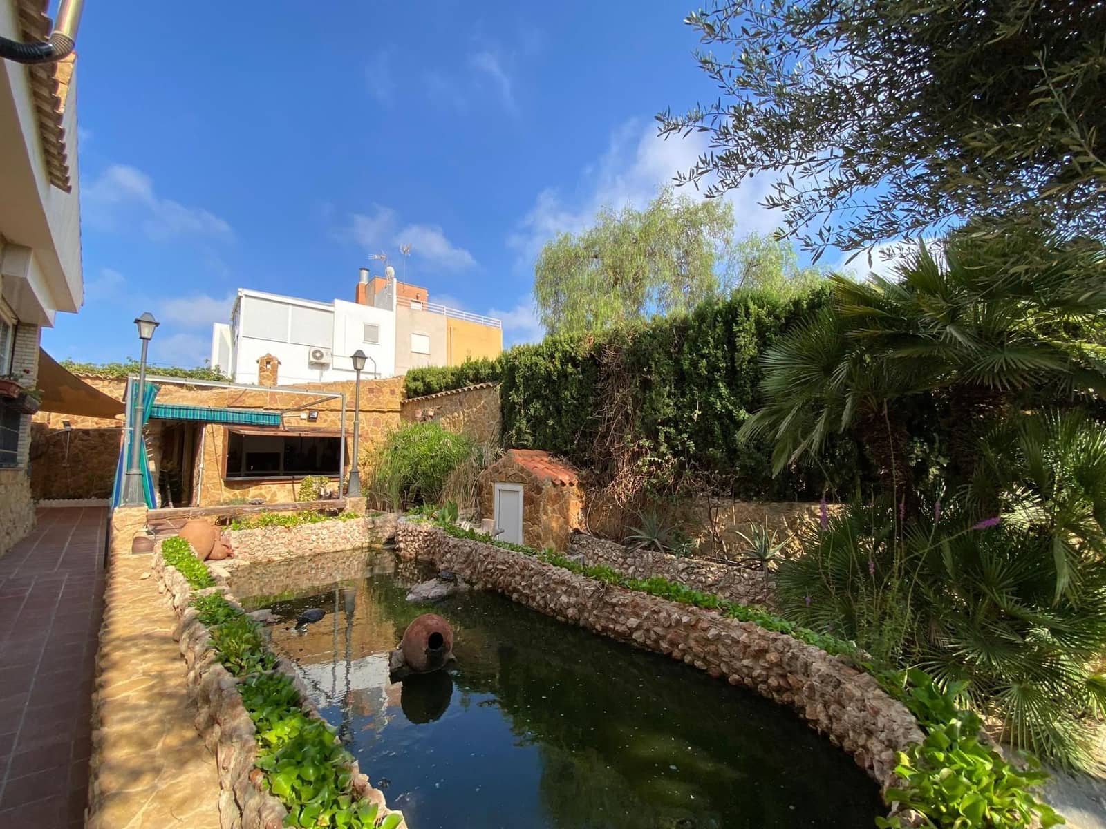 Chalet de 5 habitaciones en Torrevieja en venta con piscina garaje - 744.500 € (Ref: 9643795)