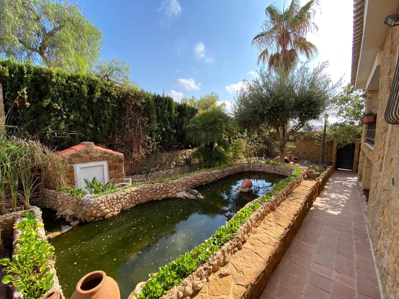 Chalet de 5 habitaciones en Torrevieja en venta con piscina garaje - 744.500 € (Ref: 9643795)