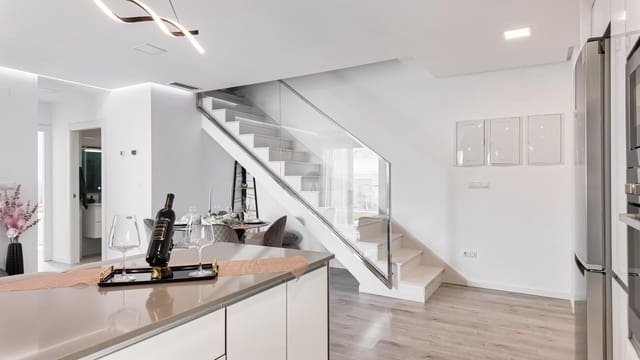 Ático de 2 habitaciones en Orihuela Costa, Orihuela en venta con piscina garaje - 338.800 € (Ref: 9647782)