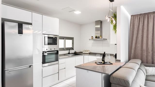 Ático de 2 habitaciones en Orihuela Costa, Orihuela en venta con piscina garaje - 338.800 € (Ref: 9647782)