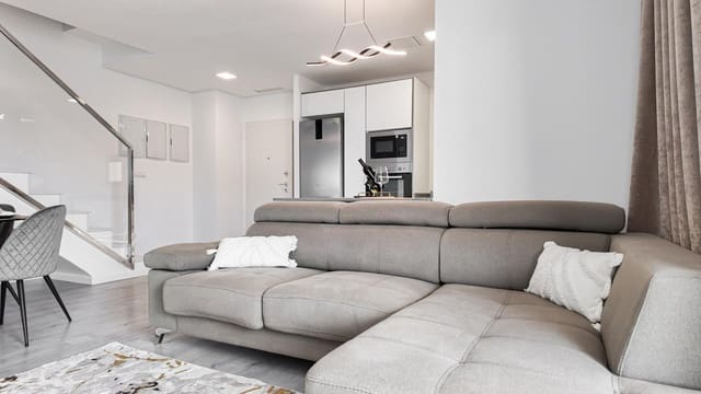 Ático de 2 habitaciones en Orihuela Costa, Orihuela en venta con piscina garaje - 338.800 € (Ref: 9647782)