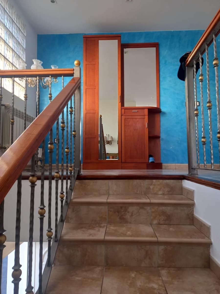 5 bedroom Villa for sale in Calpe / Calp with pool garage - € 680,000 (Ref: 9647785)