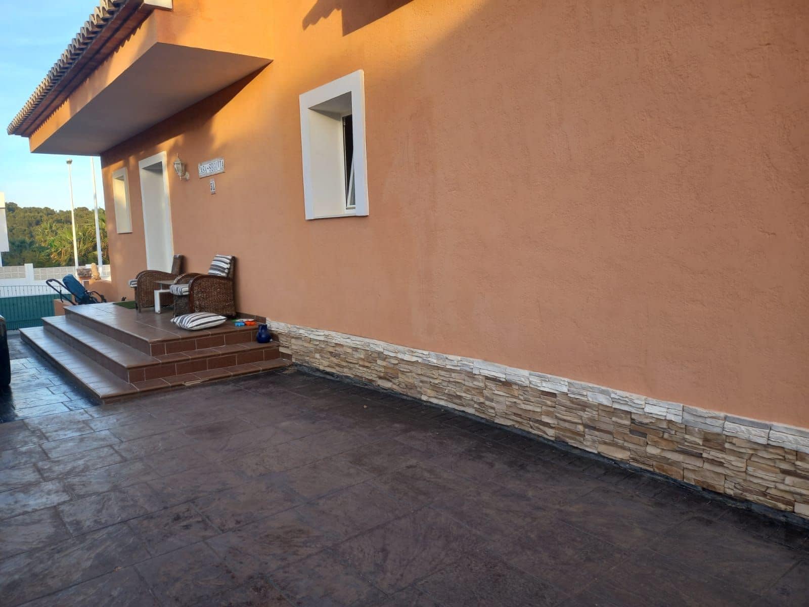 5 bedroom Villa for sale in Calpe / Calp with pool garage - € 680,000 (Ref: 9647785)