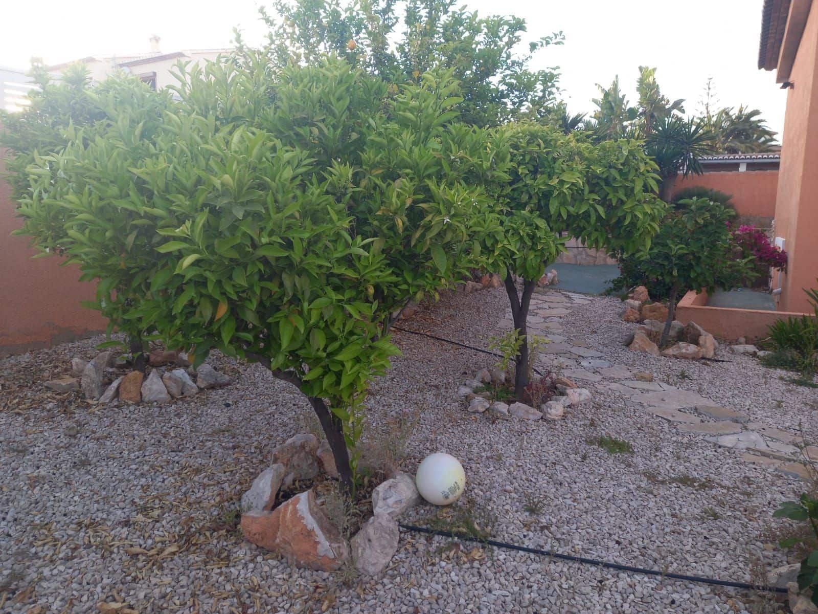 5 bedroom Villa for sale in Calpe / Calp with pool garage - € 680,000 (Ref: 9647785)