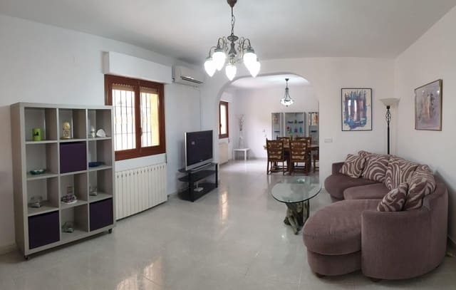 6 soverom Villa til salgs i Orihuela Costa, Orihuela med svømmebasseng garasje - € 450 000 (Ref: 9647786)