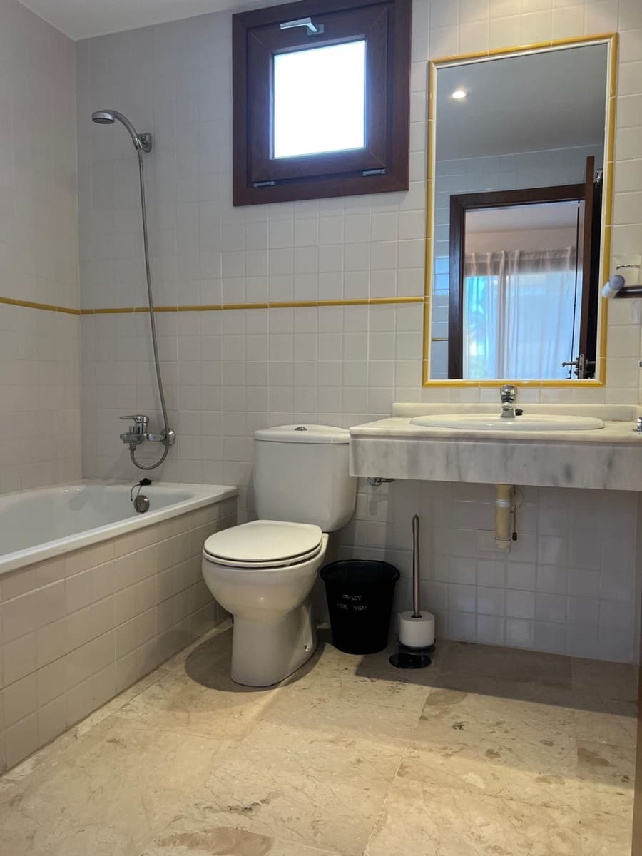 2 soverom Leilighet til salgs i Orihuela Costa med svømmebasseng garasje - € 260 000 (Ref: 9647787)