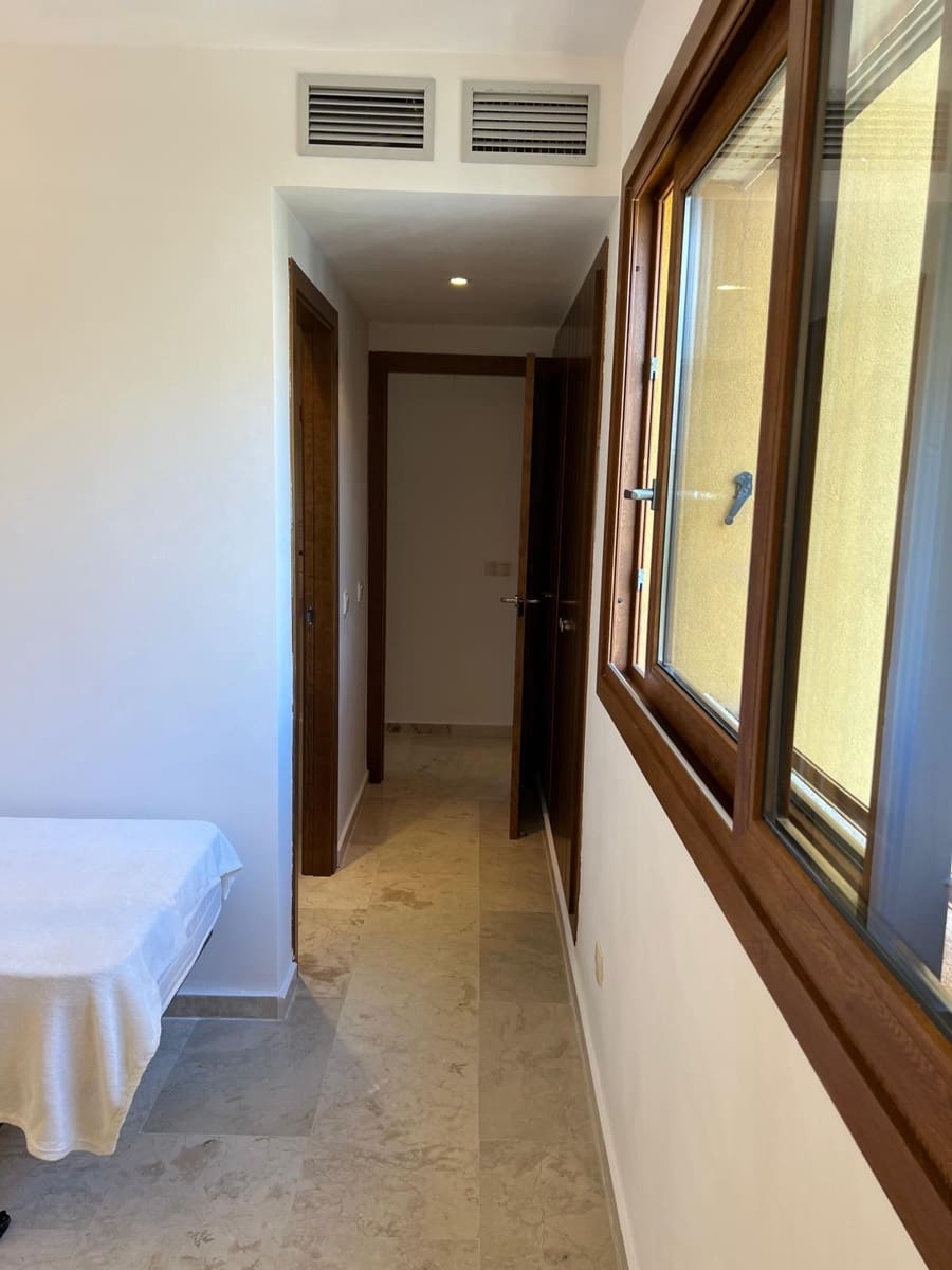 2 soverom Leilighet til salgs i Orihuela Costa med svømmebasseng garasje - € 260 000 (Ref: 9647787)