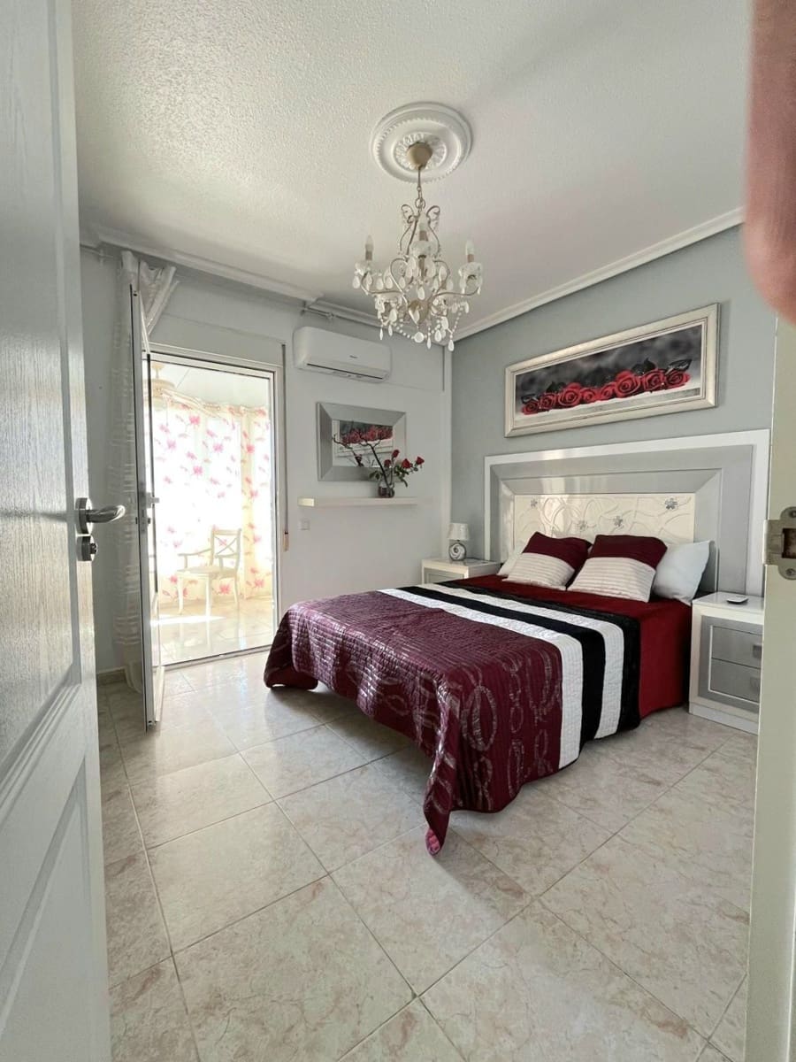 2 chambre Maison de Ville à vendre à Torrevieja avec piscine - 176 000 € (Ref: 9651257)