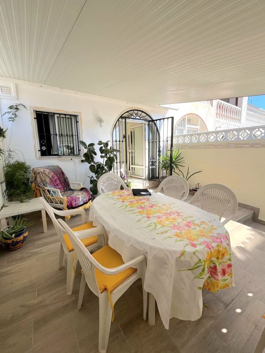 2 chambre Maison de Ville à vendre à Torrevieja avec piscine - 176 000 € (Ref: 9651257)
