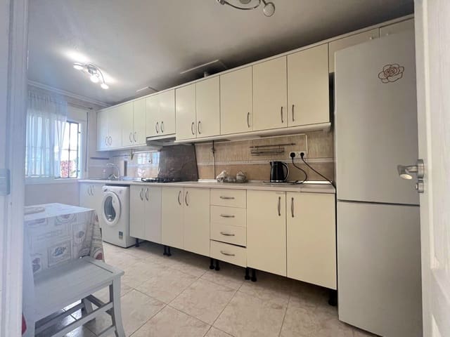 2 chambre Maison de Ville à vendre à Torrevieja avec piscine - 176 000 € (Ref: 9651257)