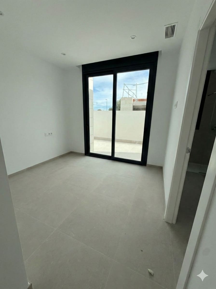 3 chambre Villa/Maison à vendre à Pinar de Campoverde avec piscine garage - 579 000 € (Ref: 9651258)