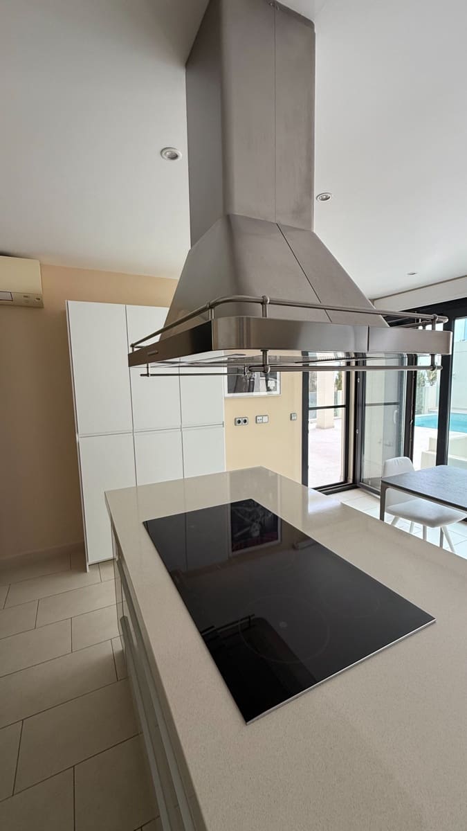 6 quarto Moradia para venda em Atamaria com piscina garagem - 1 950 000 € (Ref: 9658373)