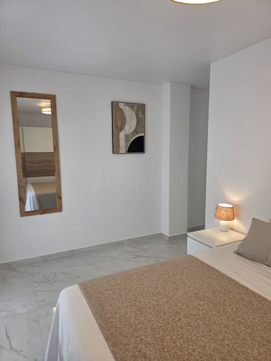 3 sypialnia Mieszkanie na sprzedaż w Torrevieja - 199 000 € (Ref: 9658374)