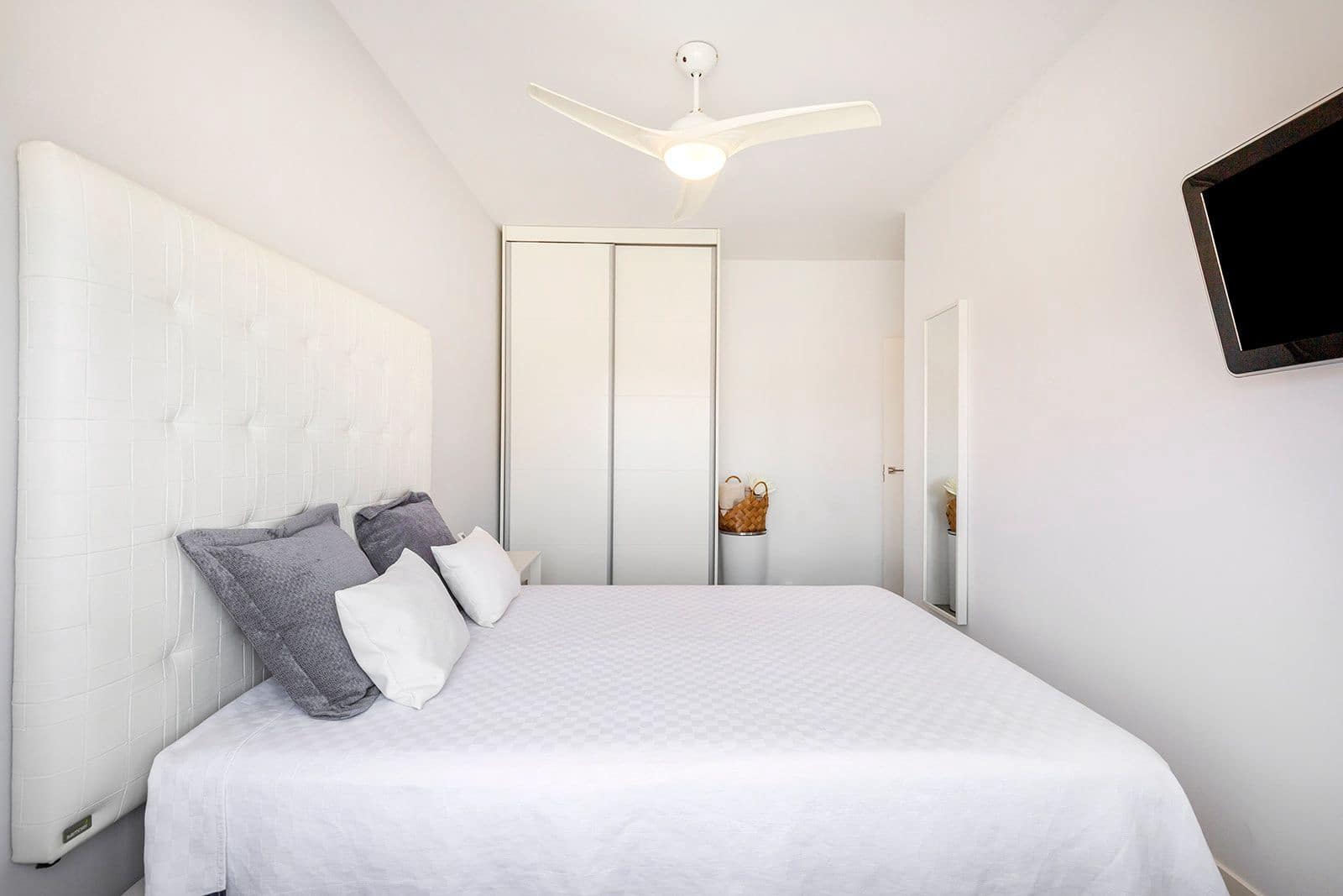 4 Zimmer Apartment zu verkaufen in Pilar de la Horadada mit Pool Garage - 597.800 € (Ref: 9658376)