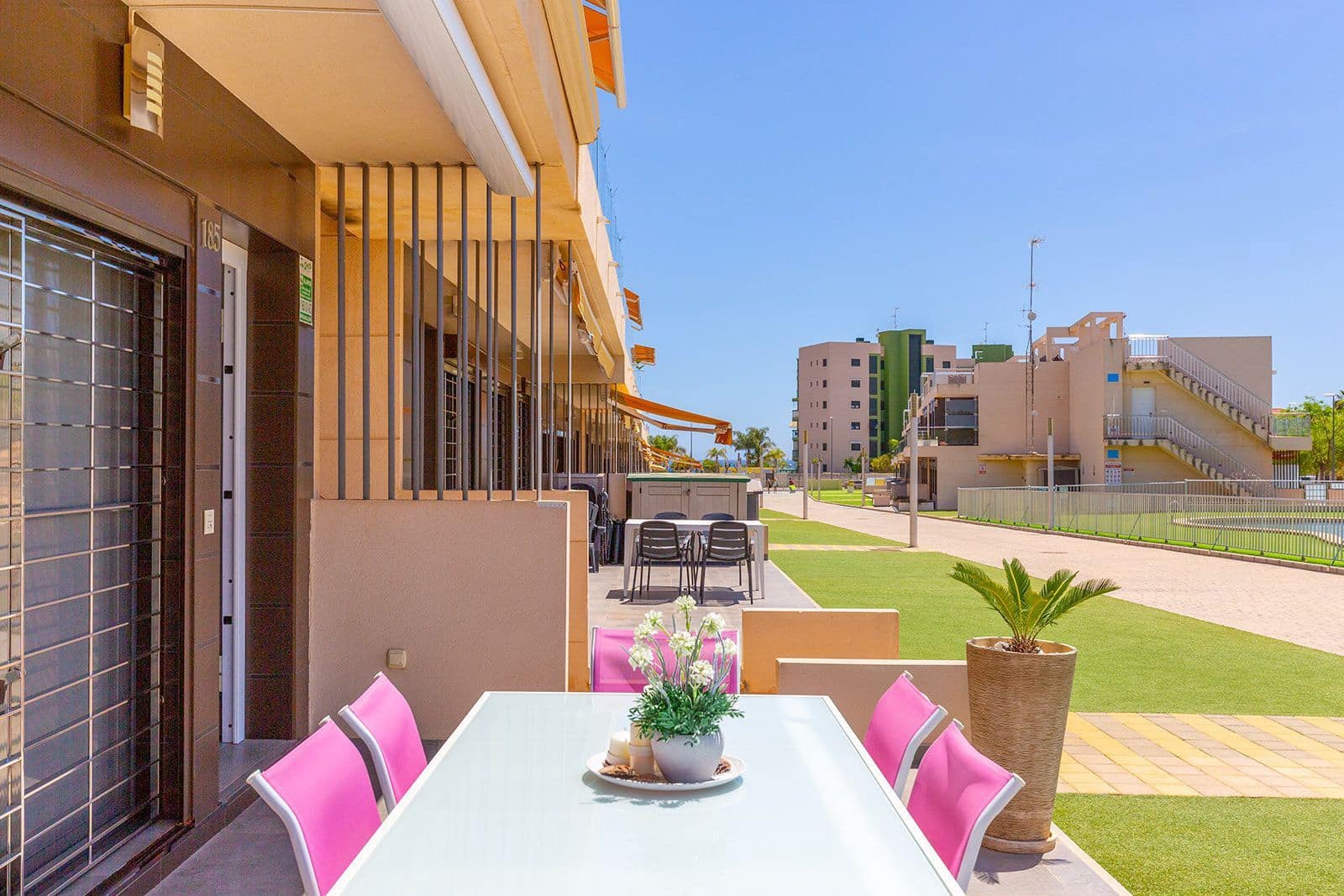 4 Zimmer Apartment zu verkaufen in Pilar de la Horadada mit Pool Garage - 597.800 € (Ref: 9658376)