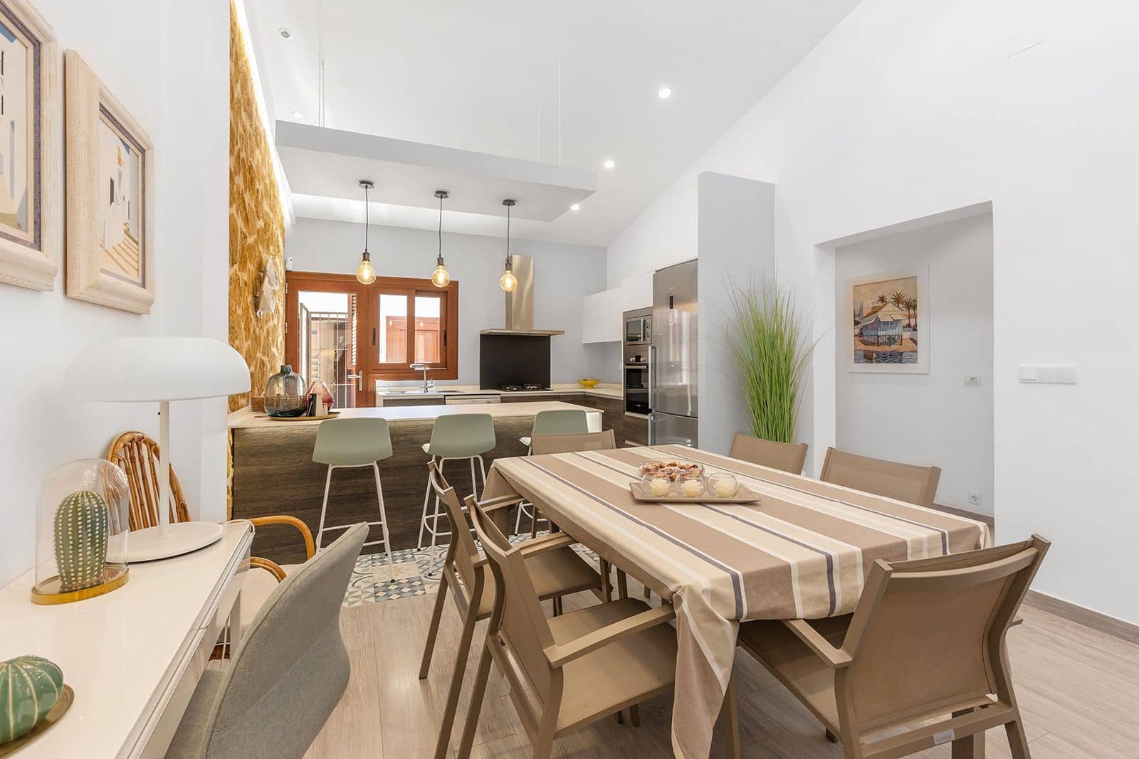 4 Zimmer Villa zu verkaufen in Orihuela Costa mit Pool Garage - 749.900 € (Ref: 9658378)