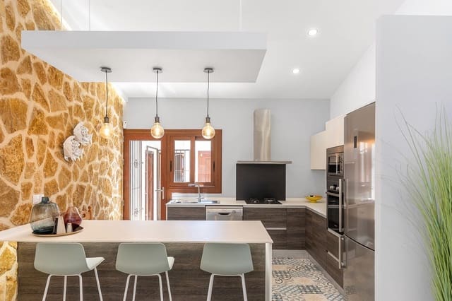 4 bedroom Villa for sale in Orihuela Costa, Orihuela with pool garage - € 749,900 (Ref: 9658378)