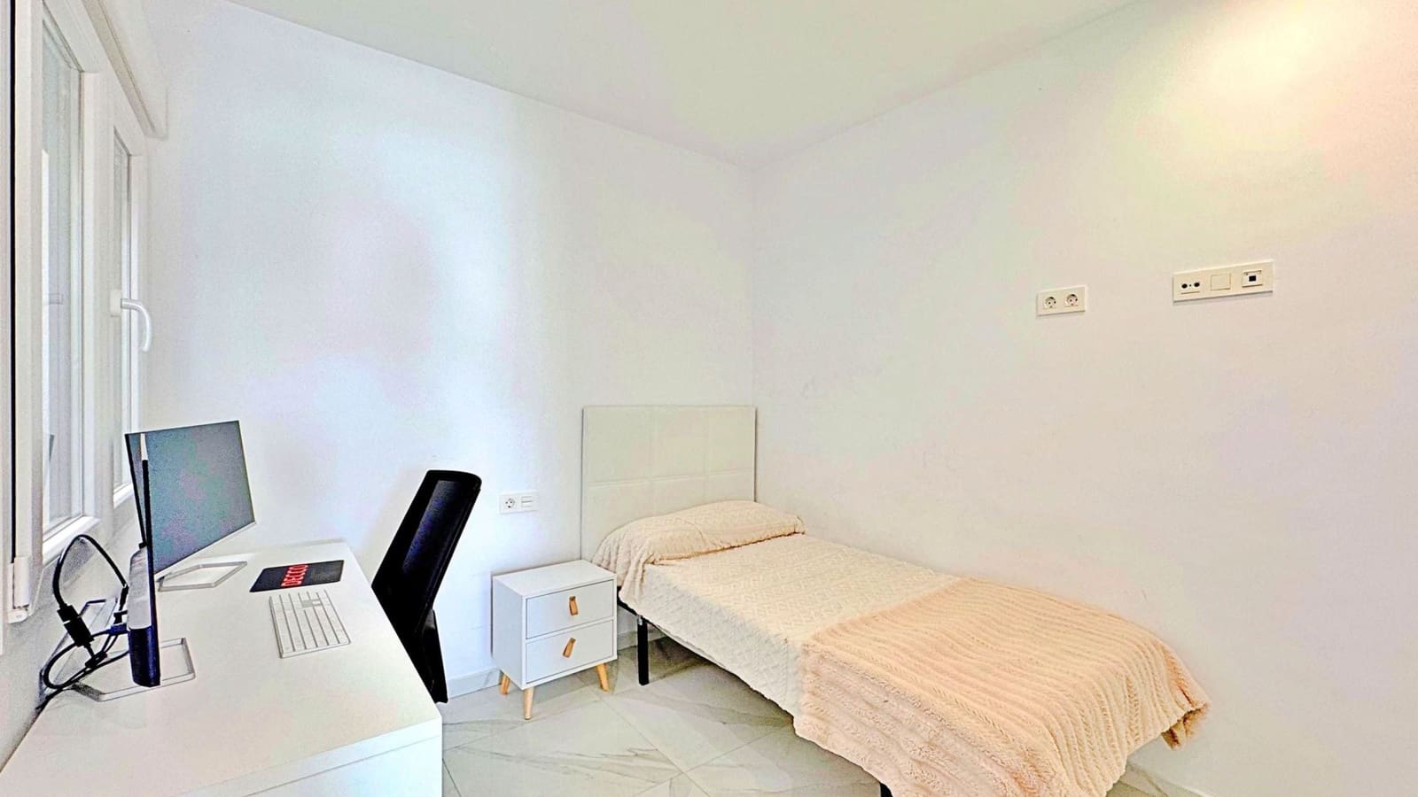 3 slaapkamer Halfvrijstaande villa te koop in Torrevieja met zwembad - € 326.000 (Ref: 9658380)