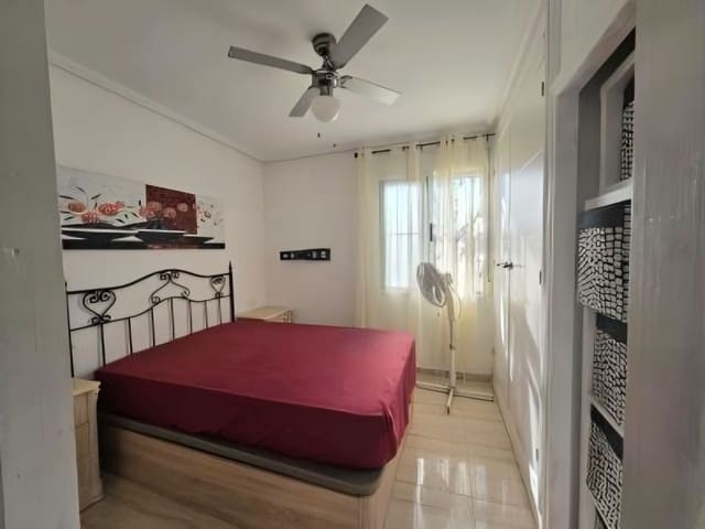 Bungalow de 1 habitación en Torrevieja en venta - 96.000 € (Ref: 9665963)