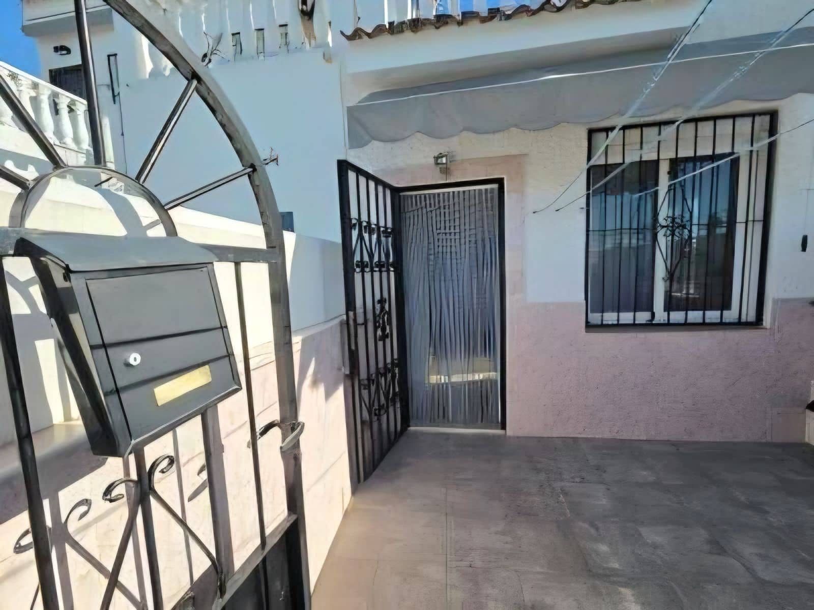1 bedroom Bungalow for sale in Torrevieja - € 96,000 (Ref: 9665963)