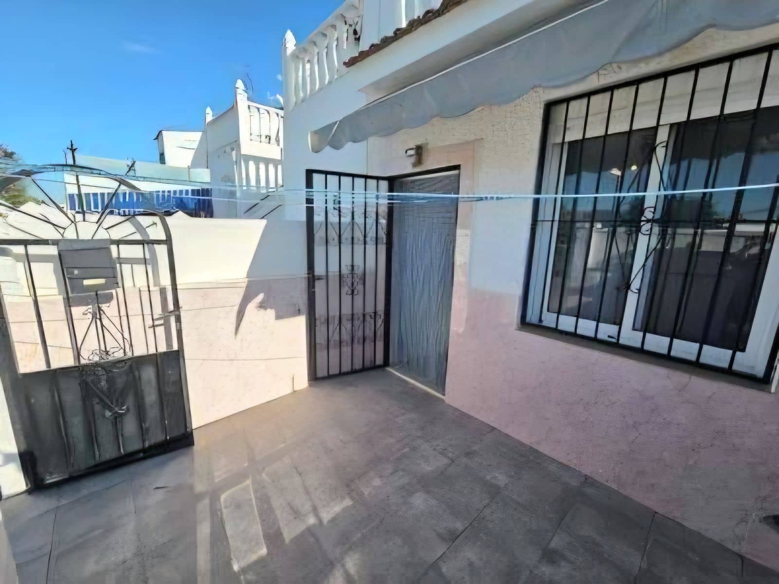 1 bedroom Bungalow for sale in Torrevieja - € 96,000 (Ref: 9665963)