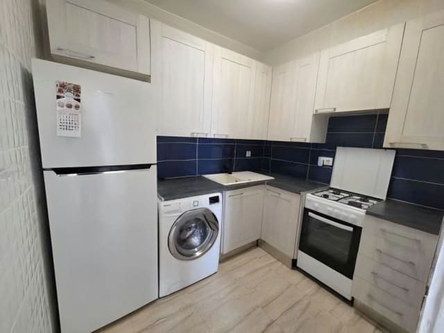 Bungalow de 1 habitación en Torrevieja en venta - 96.000 € (Ref: 9665963)