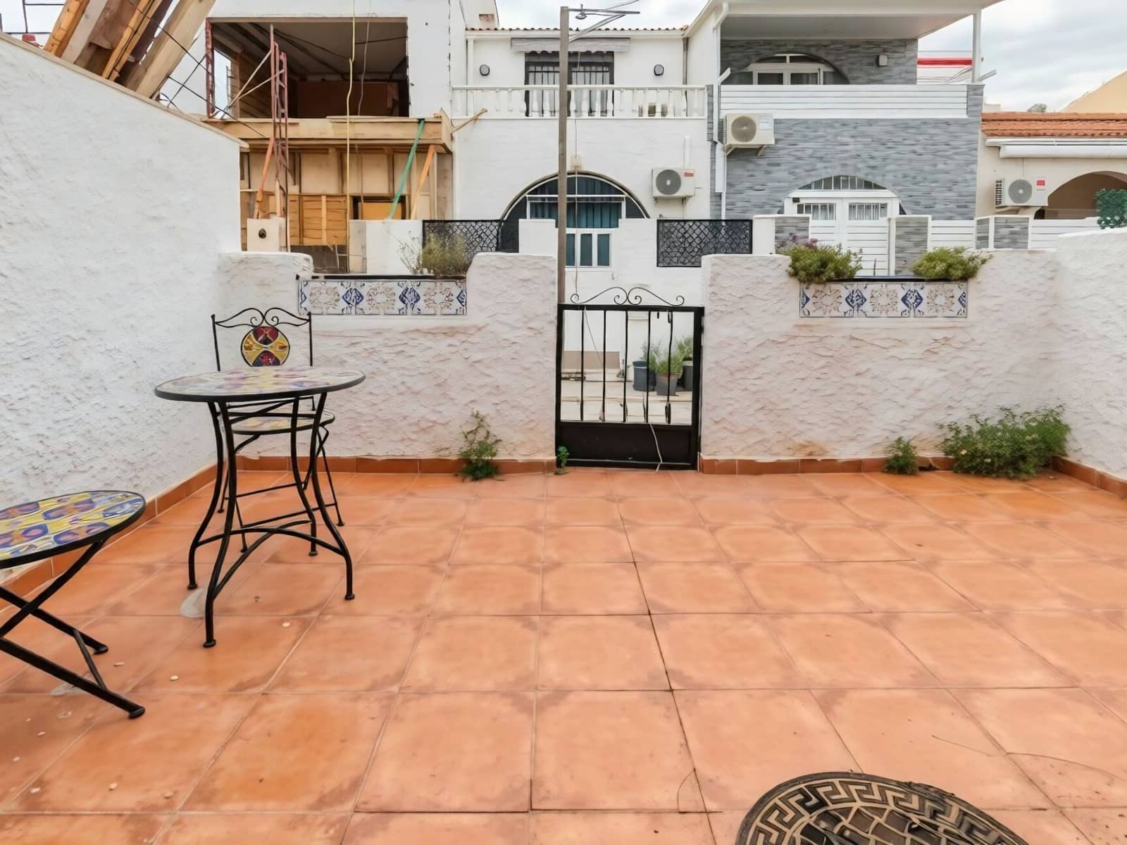 1 bedroom Bungalow for sale in Torrevieja - € 99,999 (Ref: 9665964)