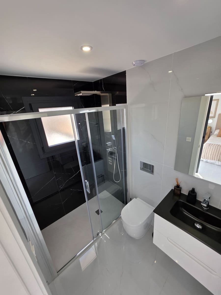 3 sypialnia Willa na sprzedaż w Orihuela Costa z basenem garażem - 415 000 € (Ref: 9679507)