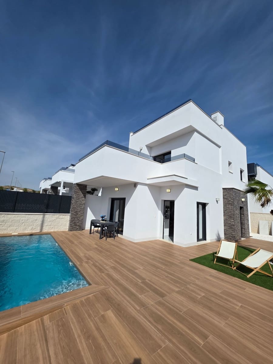 3 sypialnia Willa na sprzedaż w Orihuela Costa z basenem garażem - 415 000 € (Ref: 9679507)