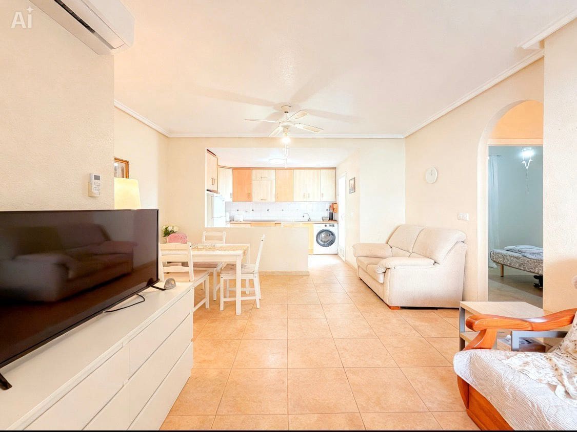 2 Zimmer Bungalow zu verkaufen in Torrevieja mit Pool Garage - 155.000 € (Ref: 9679511)