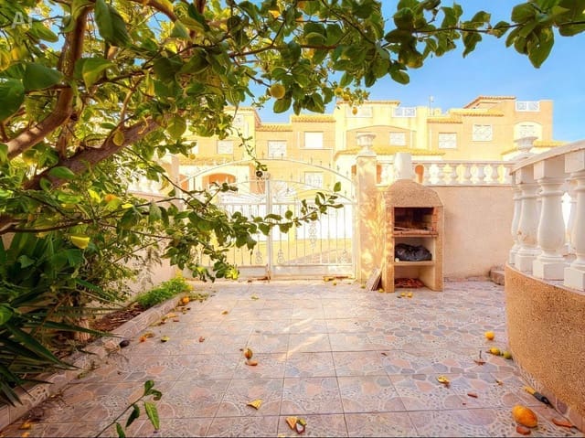 2 Zimmer Bungalow zu verkaufen in Torrevieja mit Pool Garage - 155.000 € (Ref: 9679511)