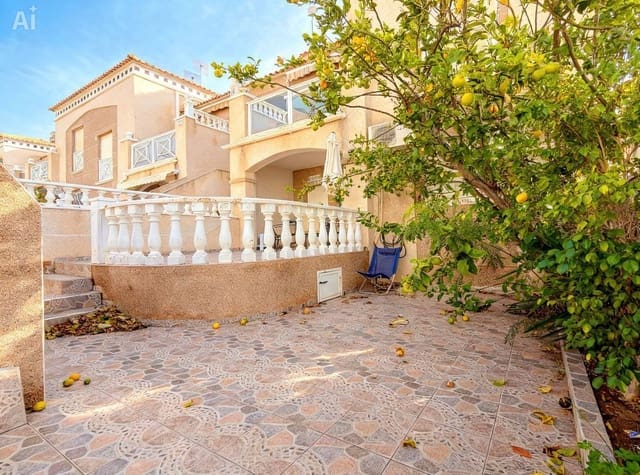 2 Zimmer Bungalow zu verkaufen in Torrevieja mit Pool Garage - 155.000 € (Ref: 9679511)