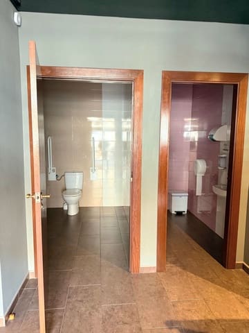 2 quarto Comercial para venda em Torrevieja - 229 500 € (Ref: 9686094)