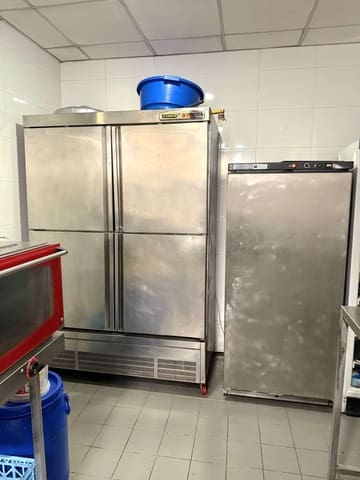 2 quarto Comercial para venda em Torrevieja - 229 500 € (Ref: 9686094)