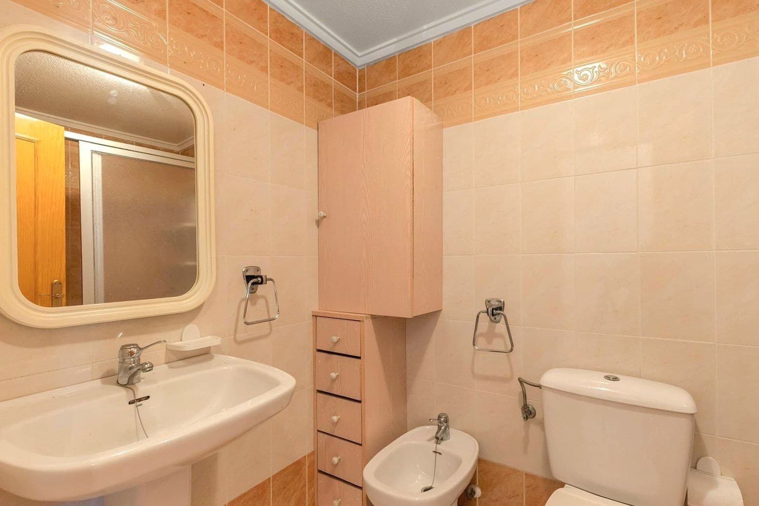 2 Zimmer Bungalow zu verkaufen in Torrevieja mit Pool - 130.000 € (Ref: 9690065)