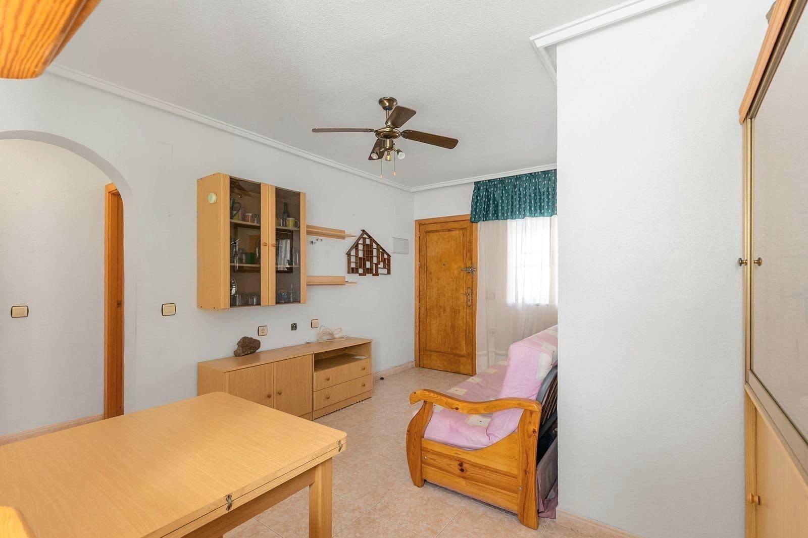 2 Zimmer Bungalow zu verkaufen in Torrevieja mit Pool - 130.000 € (Ref: 9690065)