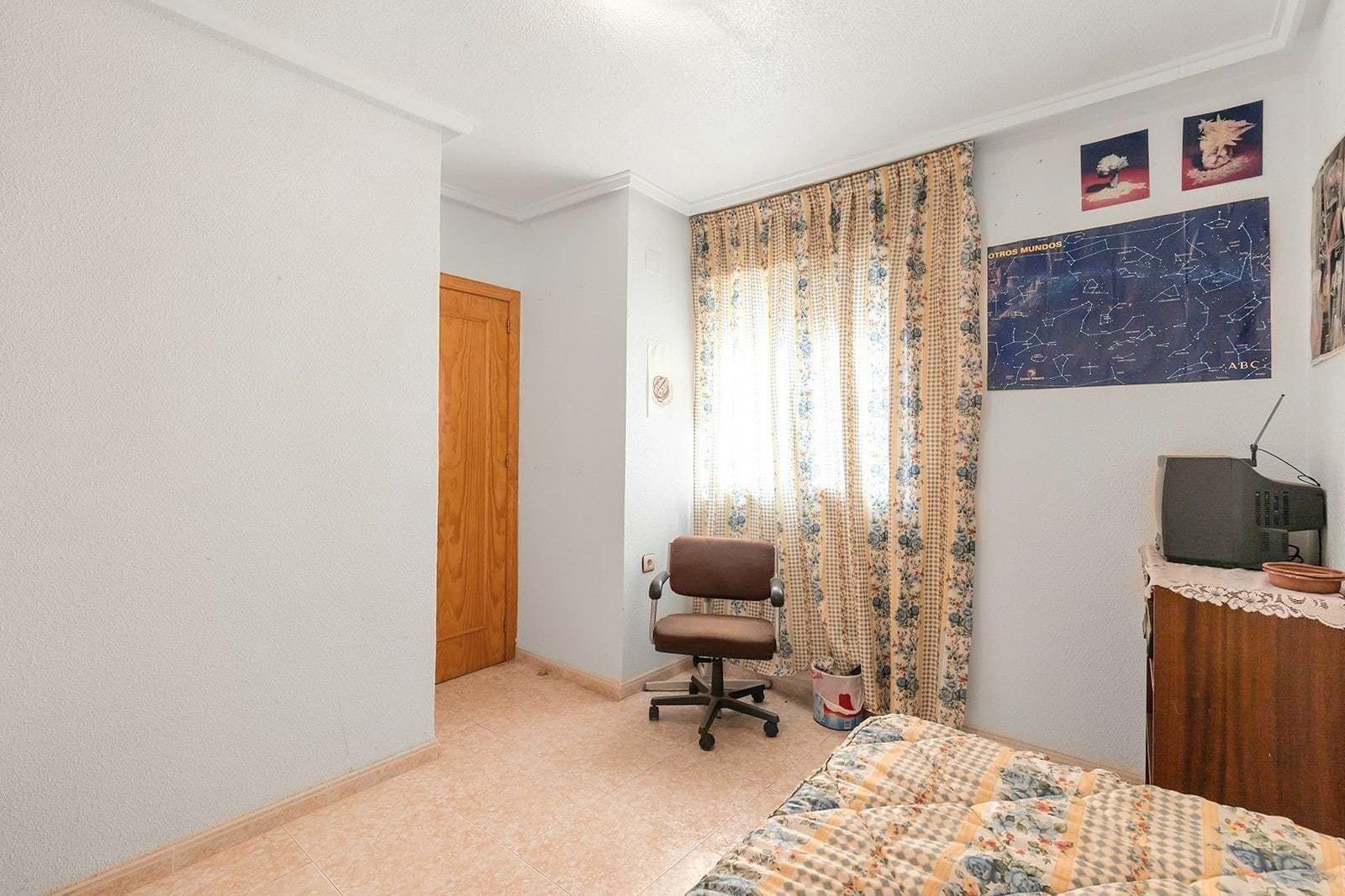 2 Zimmer Bungalow zu verkaufen in Torrevieja mit Pool - 130.000 € (Ref: 9690065)