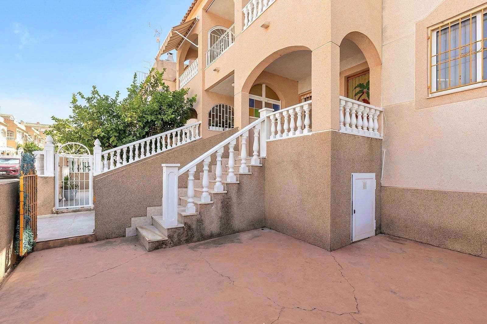 2 Zimmer Bungalow zu verkaufen in Torrevieja mit Pool - 130.000 € (Ref: 9690065)