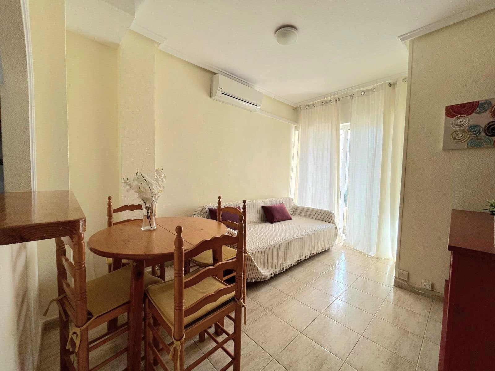 1 bedroom Apartment for sale in Torrevieja with pool - € 114,900 (Ref: 9694749)