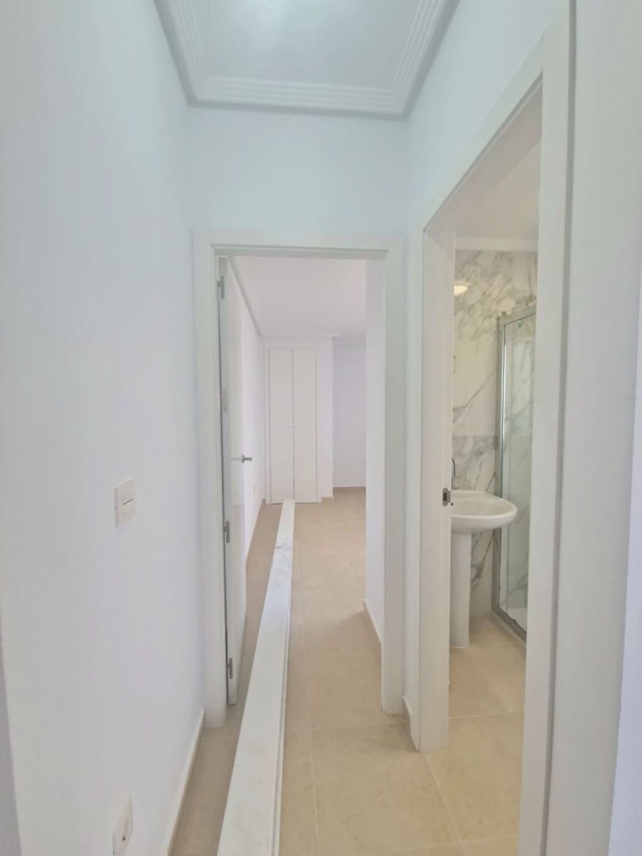 Chalet de 3 habitaciones en San Fulgencio en venta con piscina garaje - 275.000 € (Ref: 9694750)