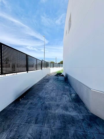 3 soveværelse Villa til salg i San Fulgencio med swimmingpool garage - € 275.000 (Ref: 9694750)